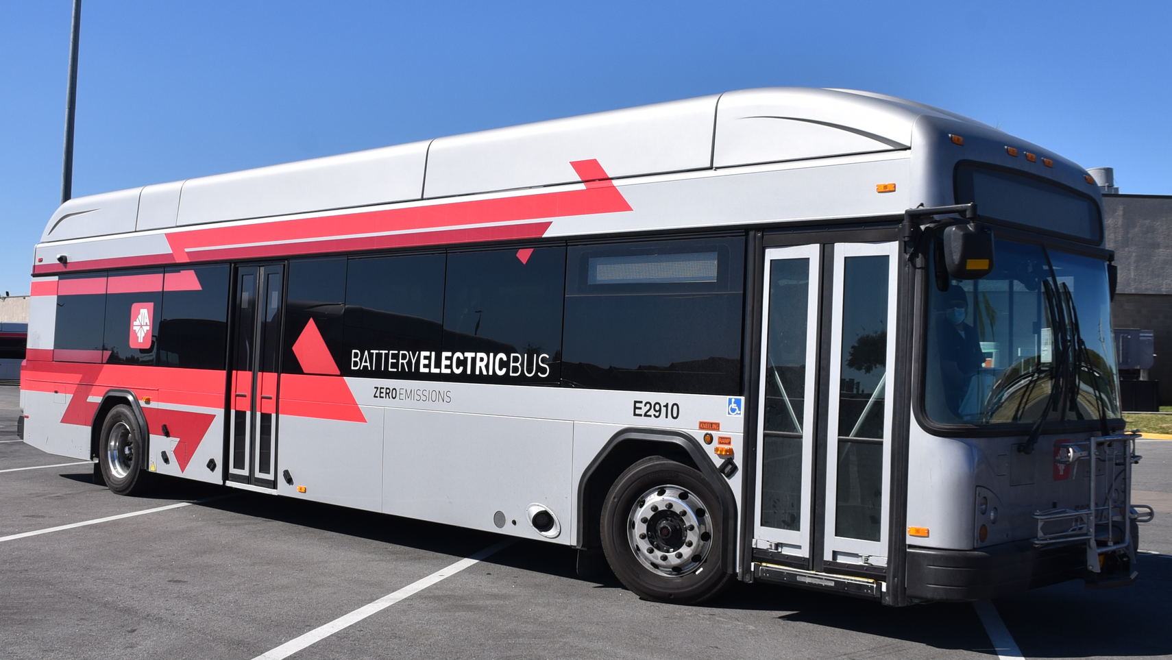 JTA Welcomes First Zero-emission, All-electric GILLIG Buses To Its ...