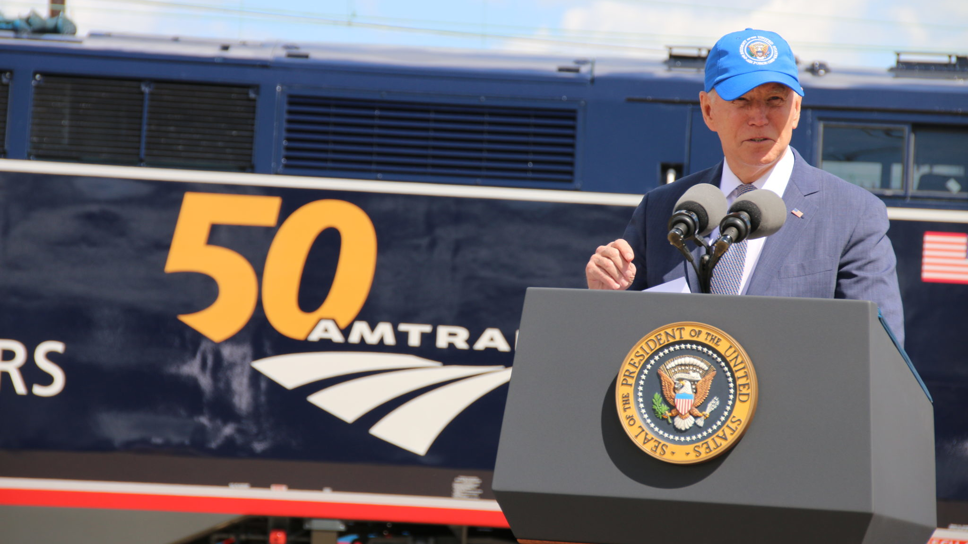 Amtrak 60902287225de