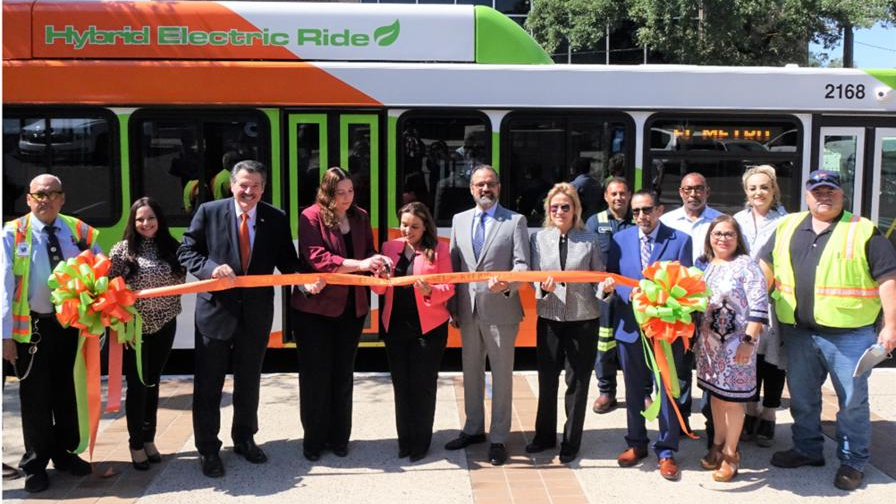 Laredo 60d204b867e75