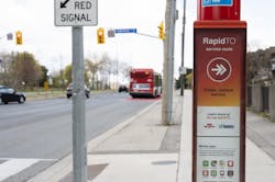 The RapidTO lanes are indicated with signage, as well as a red surface treatment. The RapidTO lanes are indicated with signage, as well as a red surface treatment.