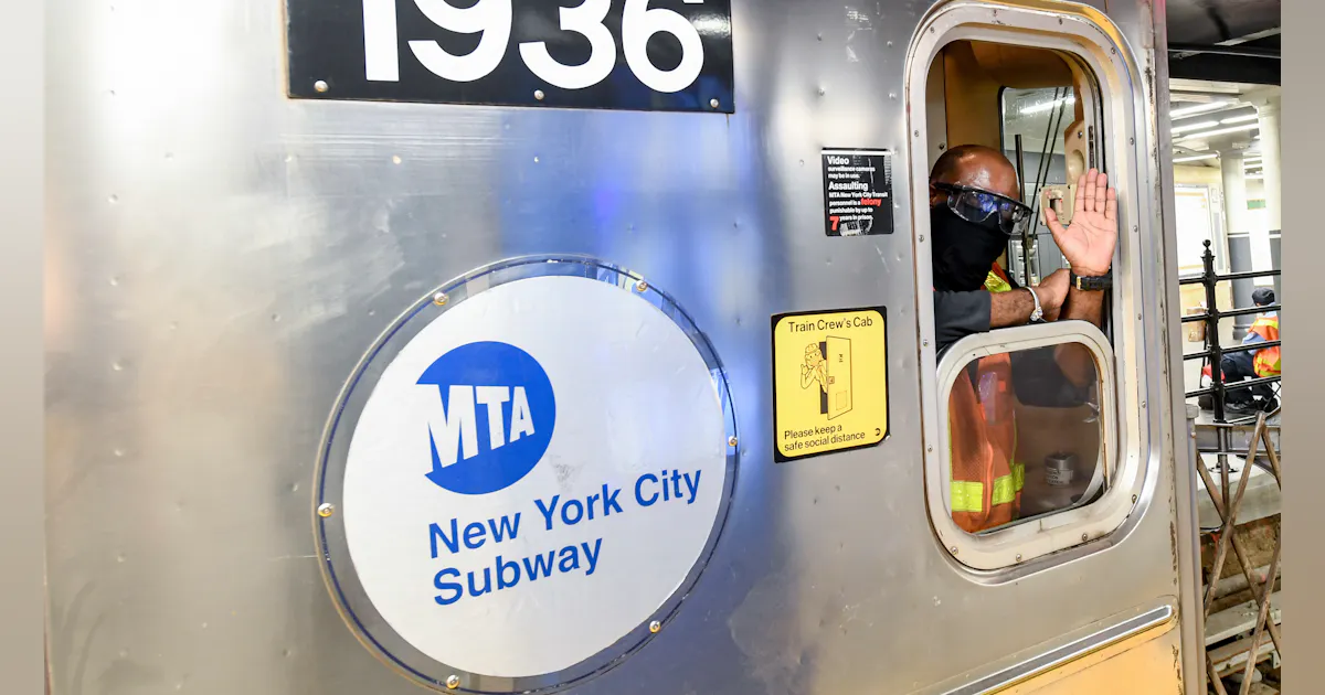 MTA's subway, commuter railroads break pandemic ridership records ...