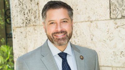 Charles Frazier will step down from his role as CEO of Rock Region Metro in December for a new executive leadership position within the transit industry.