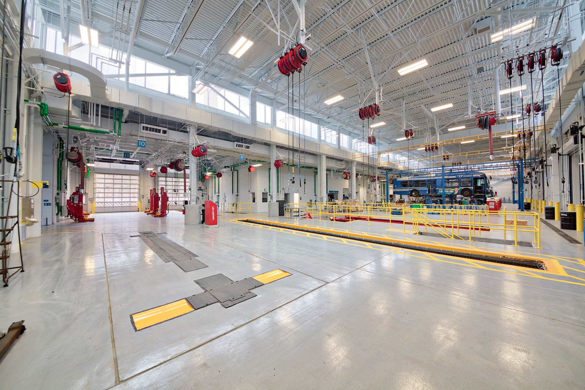 330801 Waterbury Om N69