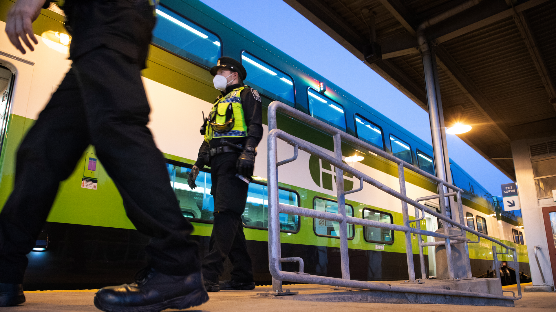 Llewellyn Transit Safety Sru 003 Metrolinx 62145d8277327