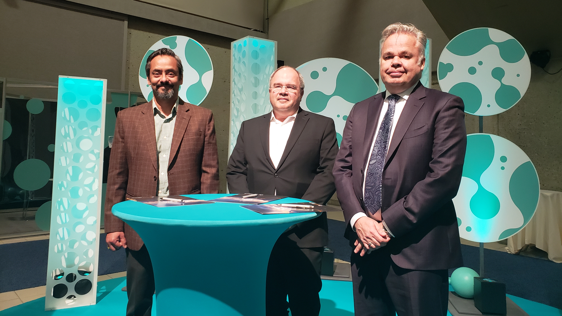 Left to right: Subid Wagley, Business Operations, California Mobility Center, Wally Hunter, Managing Director, EnerTech Capital, and Rick Christiaanse, CEO, Invest Alberta sign MOU in Alberta, Canada on April 26, 2022