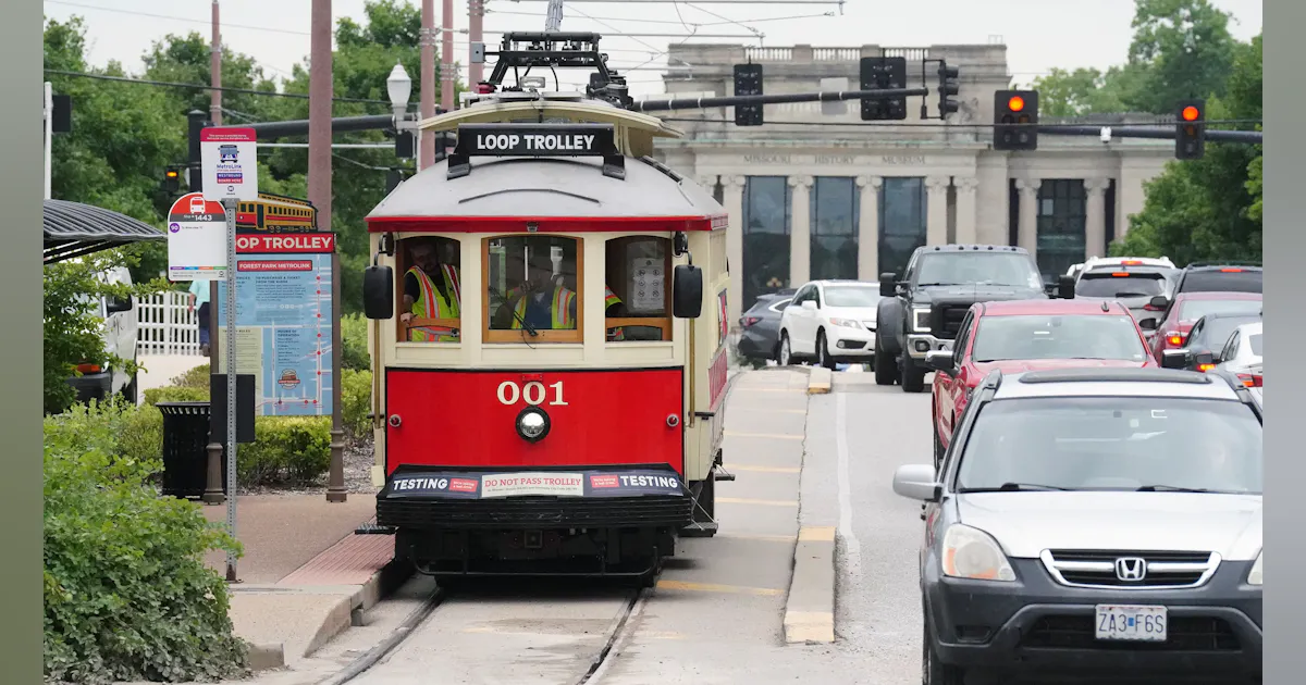 St Louis Loop Trolley Back In Operation Mass Transit st-louis-loop-trolley-back-in-operation-mass-transit