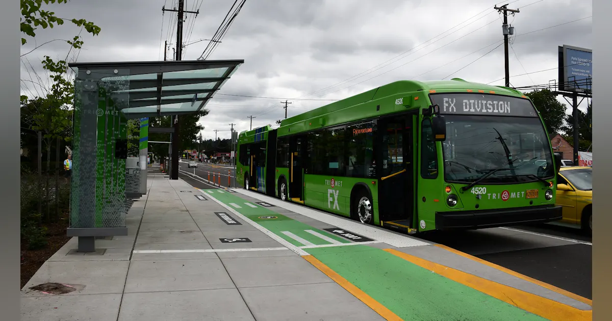 First Division Bus TriMet’s FX bus service begins on a transformed Division Street ...