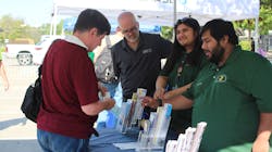 Customers signing up for Dart free phone service Customers signing up for Dart free phone service