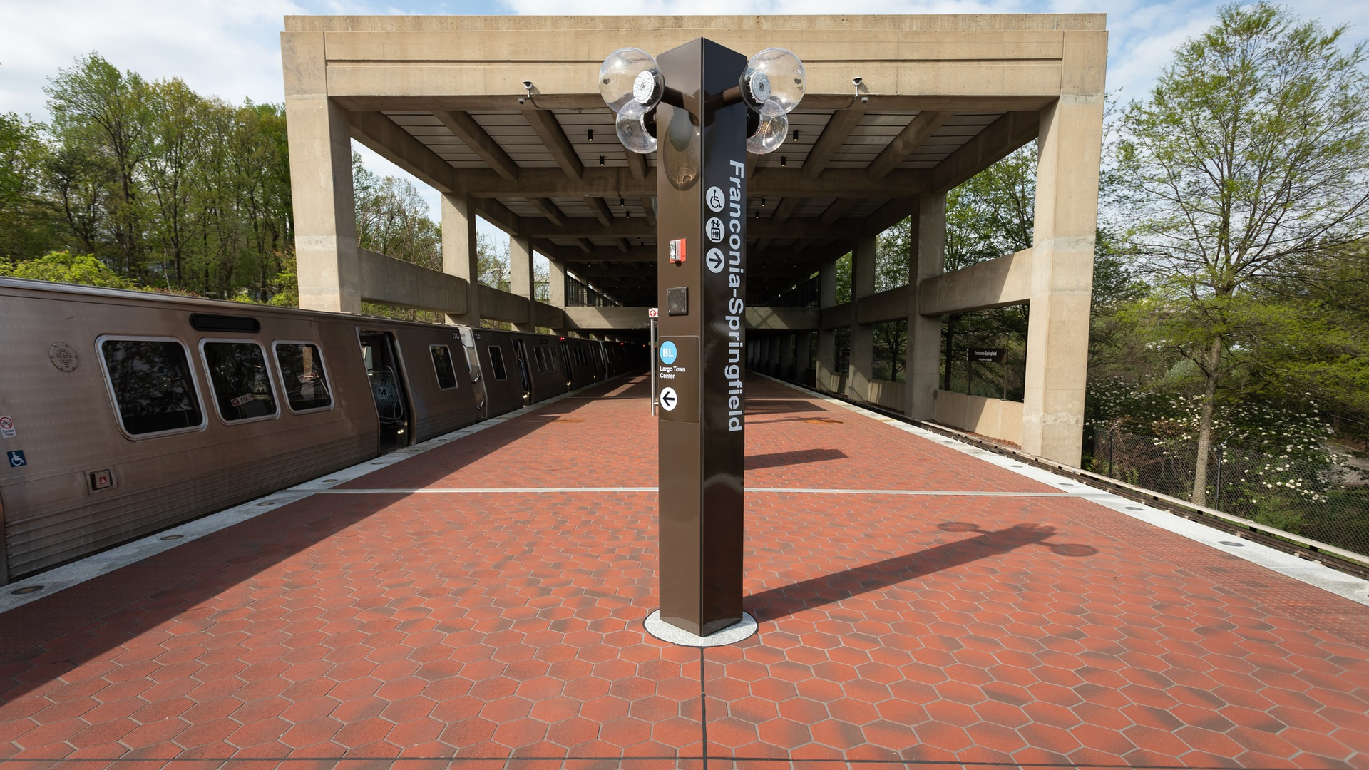 Metrorail service has returned to Franconia-Springfield Station, as well as five additional stations south of Reagan National Airport.