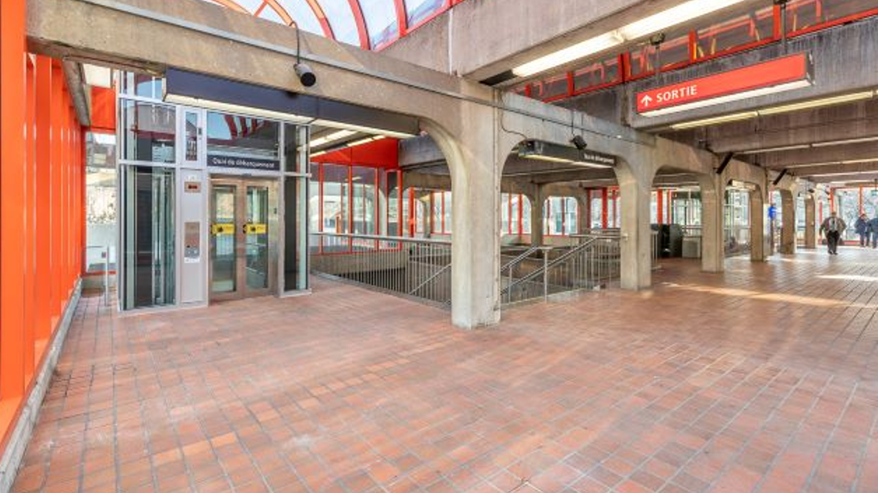 Angrignon metro station