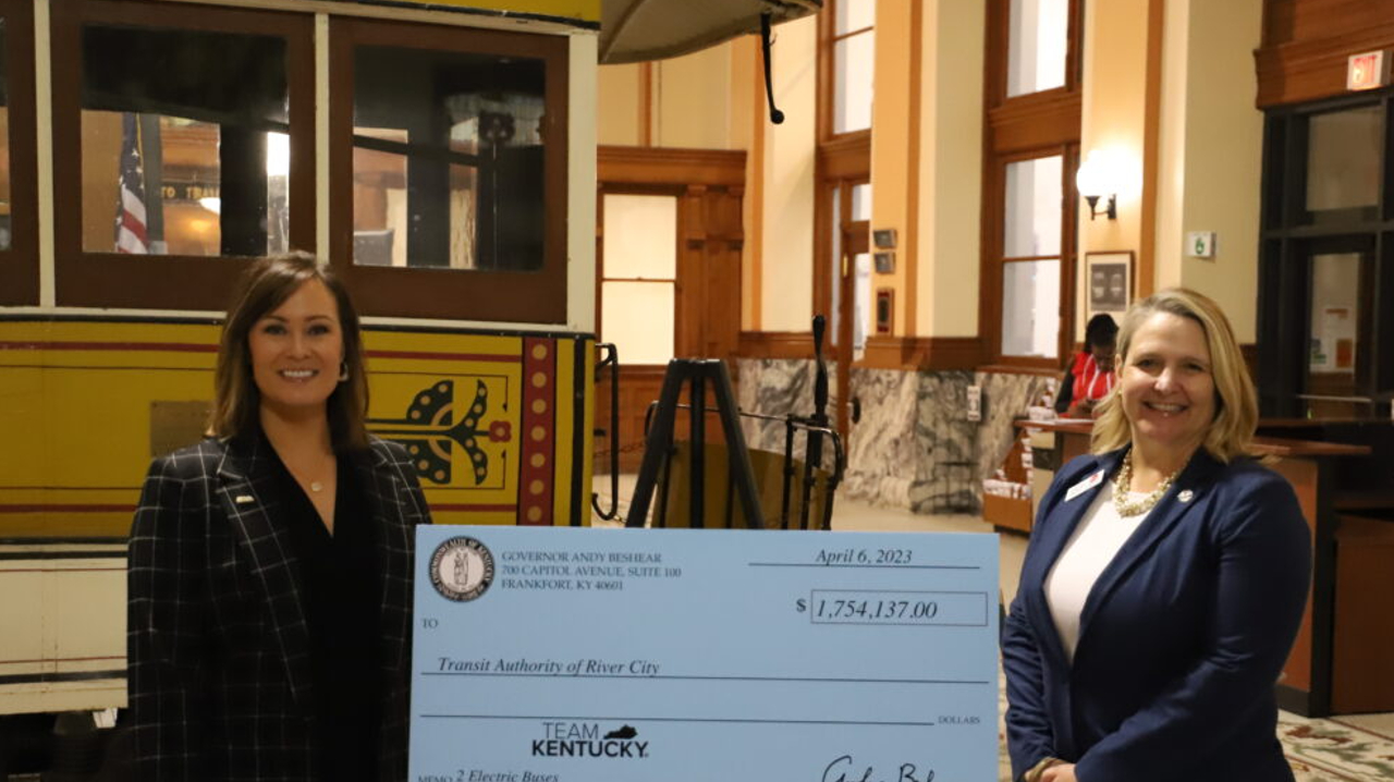 TARC and Kentucky Lt. Gov. Jacqueline Coleman celebrated a CMAQ grant award of $1.75 million to improve the air quality of greater Louisville and help TARC take an additional step toward fulfilling its Zero-Emission Bus Transition Plan.