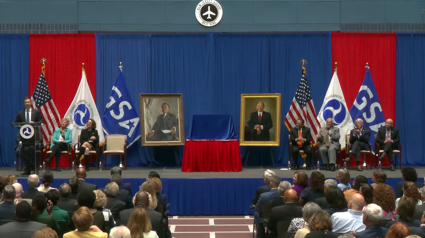 At an event this morning, Secretary Buttigieg and Administrator Carnahan were joined by members of the Coleman and Mineta families, as well as DOT and GSA employees, lawmakers, senior government officials, and other transportation leaders.