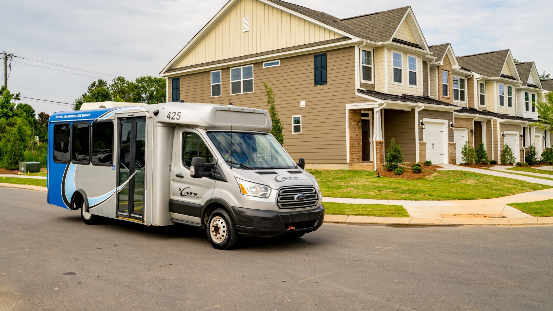 Cats Paratransitcutaway Credit Cats