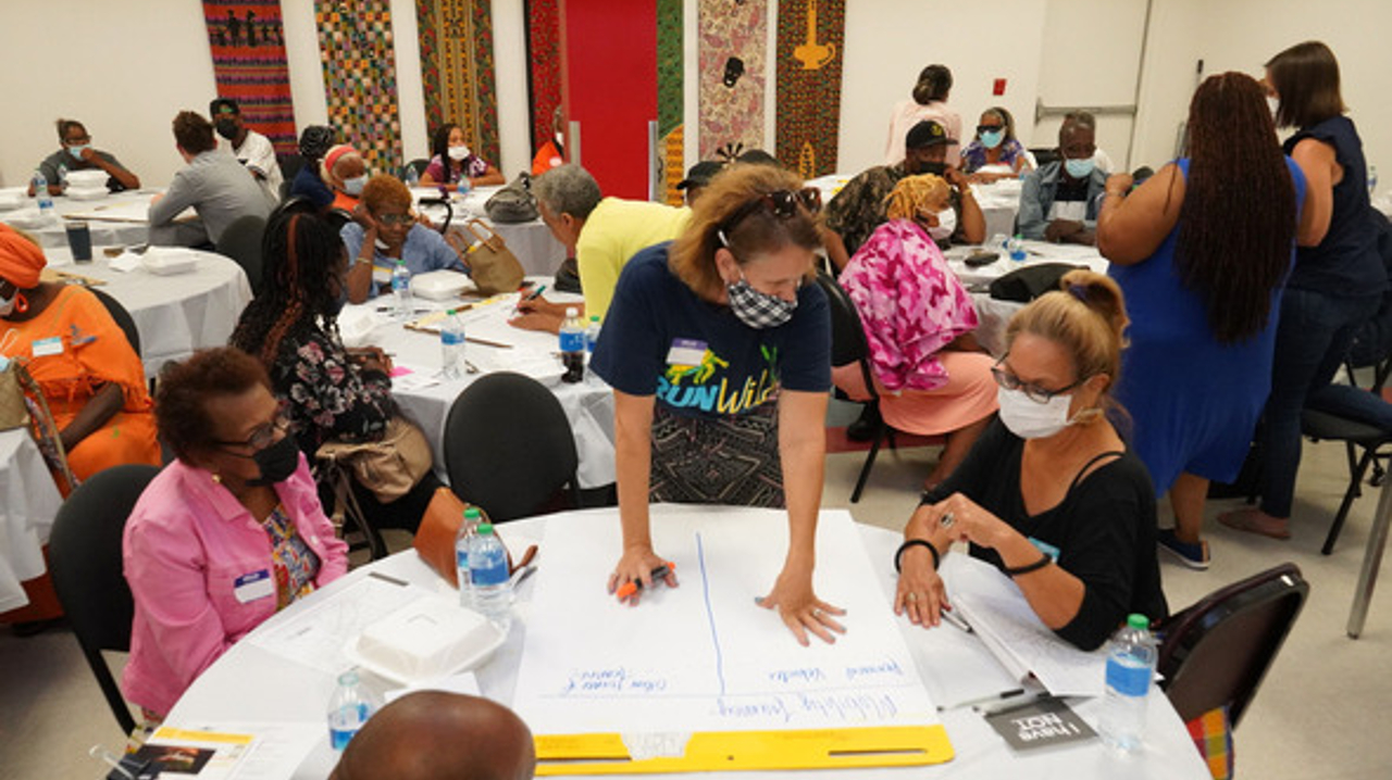 Detroit residents participate in early ADS stakeholder engagement sessions at Durfee Innovation Society.
