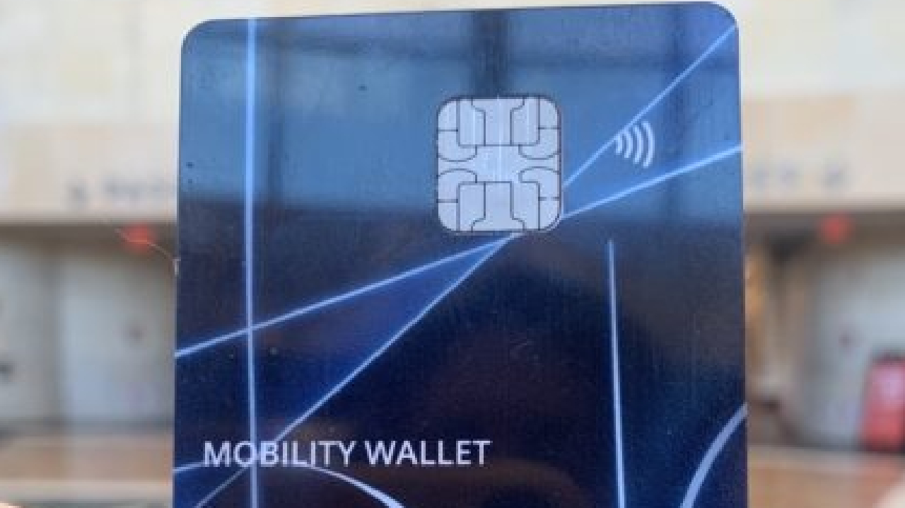 L.A. Metro's MW card.