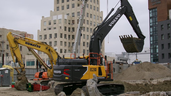 Skanska is piloting a zero-emissions electric excavator on L.A. Metro's D Line Extension Transit Project.