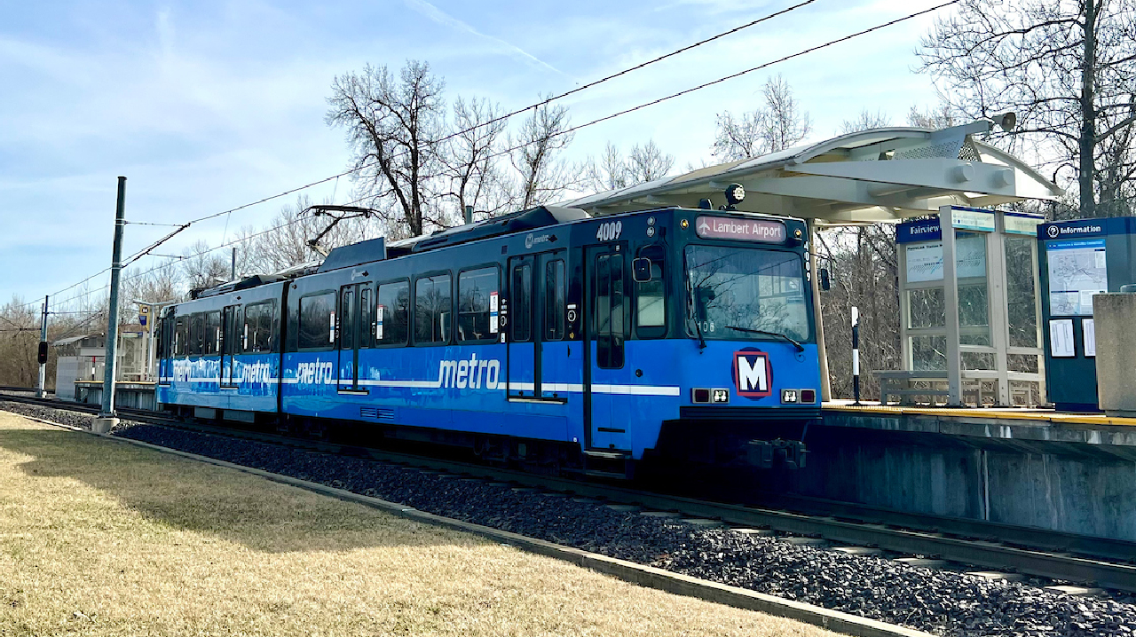 St. Louis Metro will launch a pilot program to put single-car trains into daily service instead of the two-car trains that MetroLink typically operates beginning Oct 2.