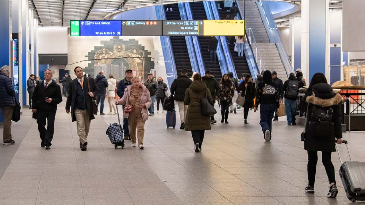 MTA C&D completes Penn East End Gateway LIRR Concourse project in Manhattan.