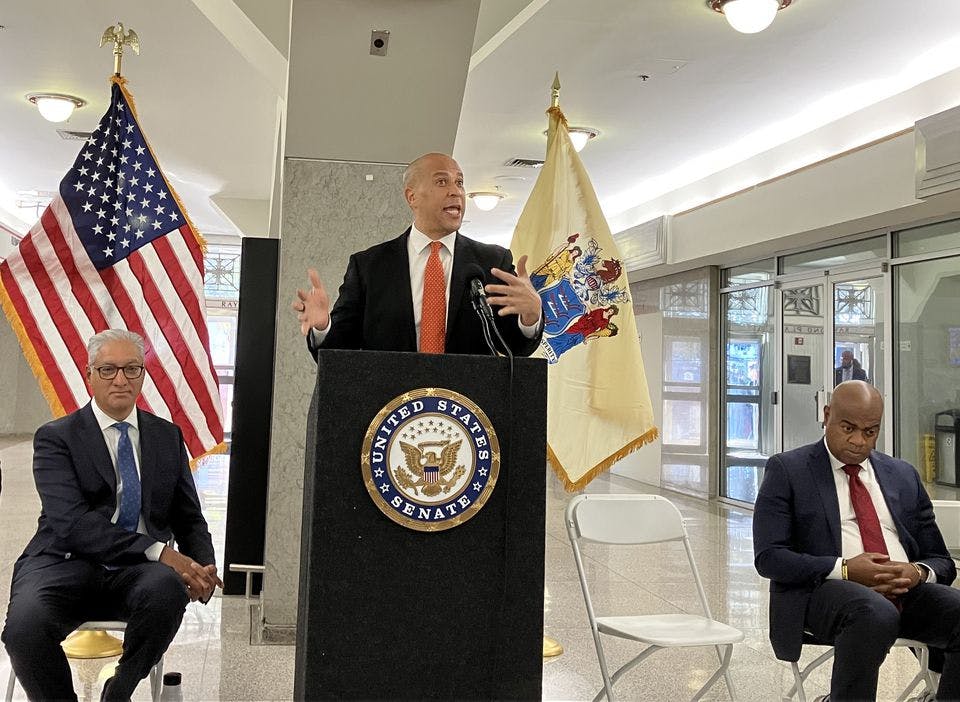 NJ: N.J. taxpayers to save millions on Gateway Tunnel thanks to federal grants, Booker says - Vimarsana News