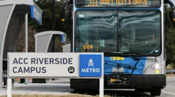 capmetro_busaccriversidecampusstop
