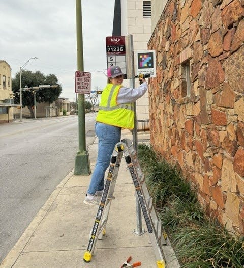 VIA will install nearly 6,000 multi-colored QR-style coded NaviLens signs at bus stops and other locations.