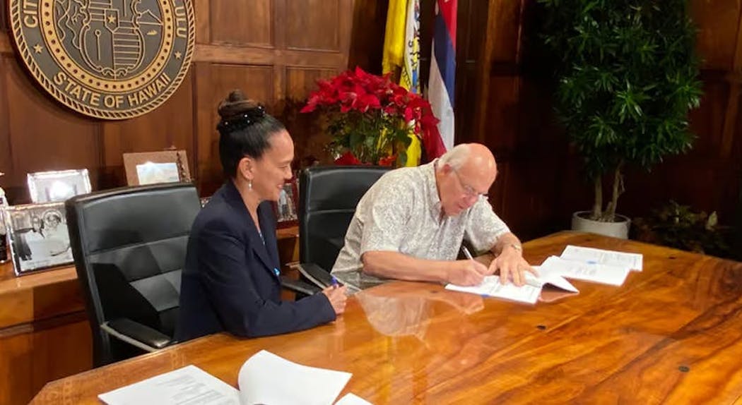 Honolulu Mayor Rick Blangiardi and HART Executive Director and CEO Lori Kahikina signed the Amended FFGA with the FTA, unlocking the first federal funding for the Honolulu rail transit project since 2017.