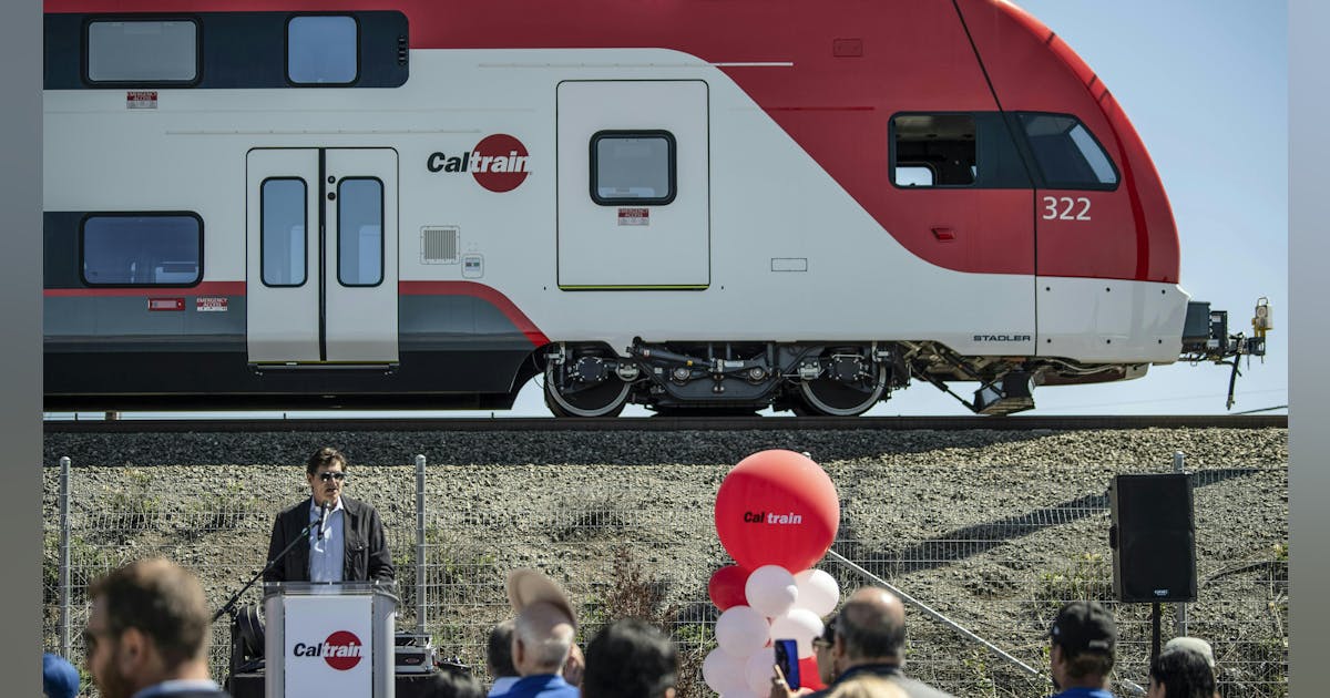 Largest crowd turnout yet to see Caltrain's new electric trains | Mass ...