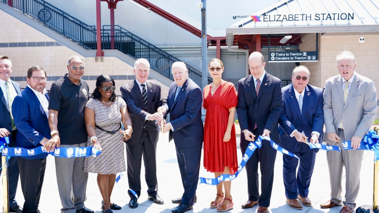 NJ Transit has cut the ribbon on the renovated Elizabeth Station.