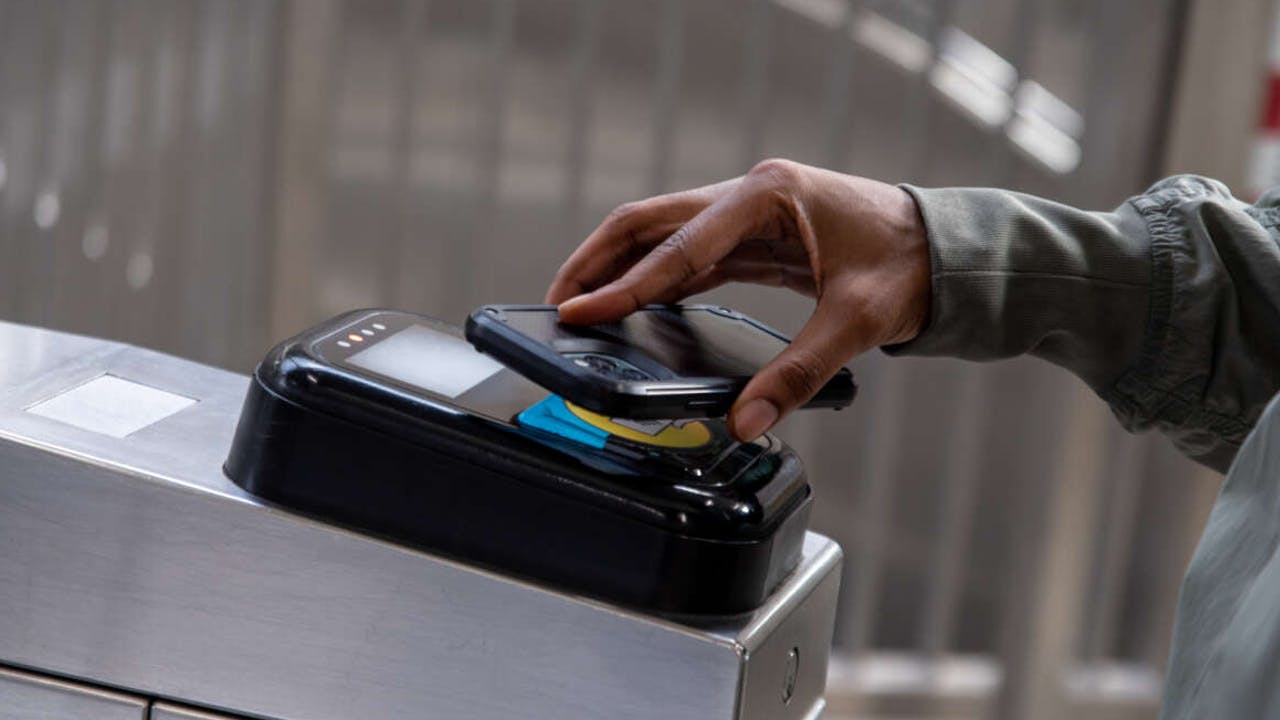 RTA of Northern Illinois Board of Directors votes in favor of integrated day pass for unlimited rides on CTA, Metra and Pace.