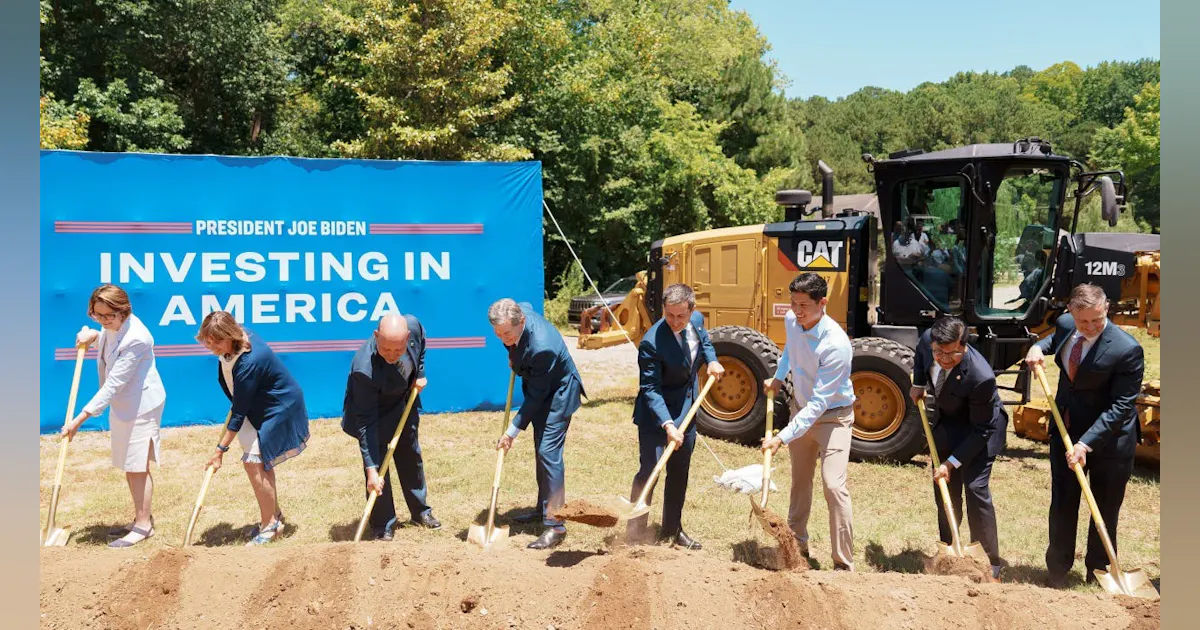 S Line Project North Carolina Gov. Cooper, USDOT break ground on S-Line Project | Mass ...