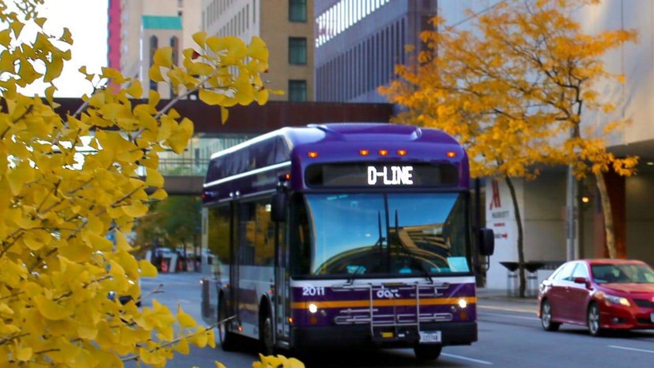 Des Moines Area Regional Transit Authority launches 'Reimagine DART' initiative.