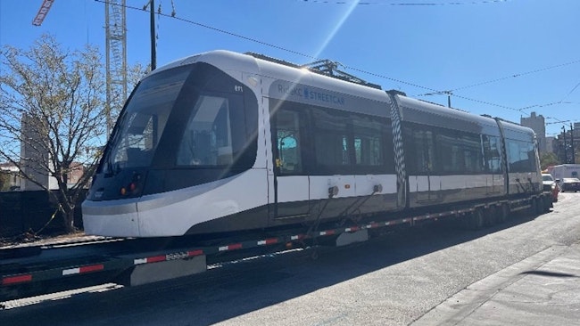 Kansas City Streetcar #811 arrives in city.