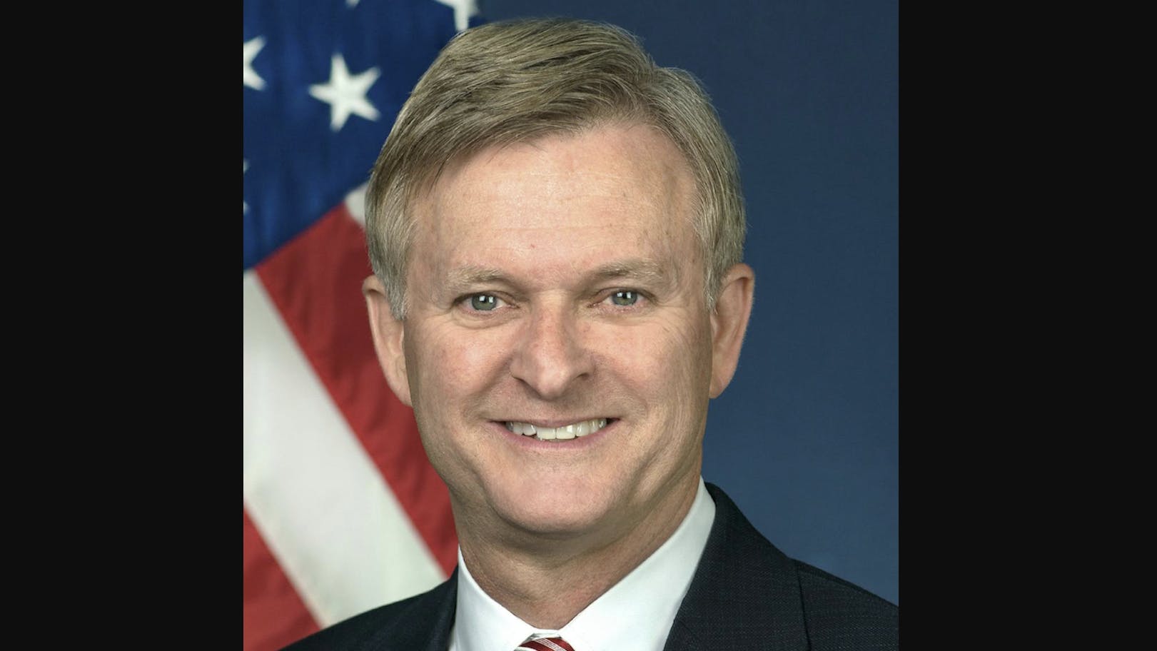 official portrait of steven bradbury