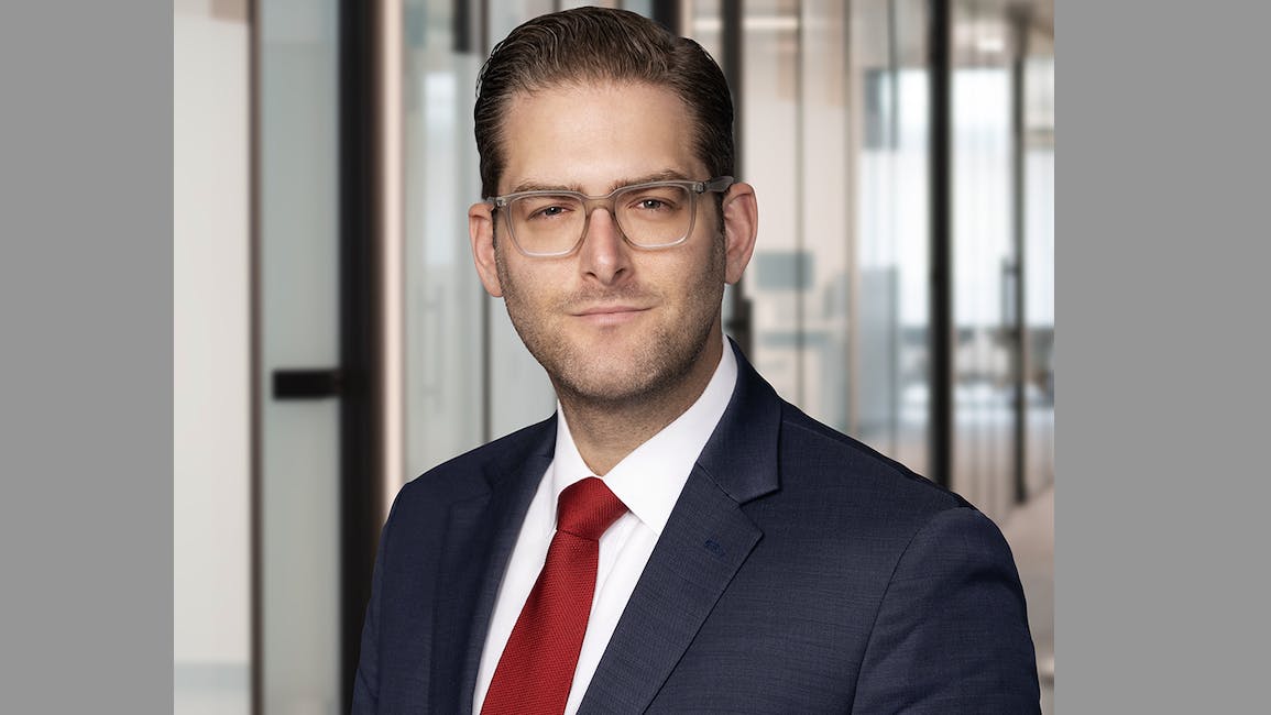 bennett resnik headshot