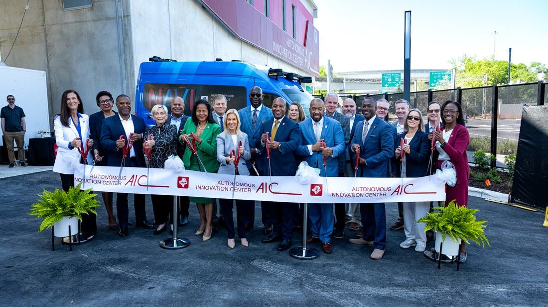 JTA hosted a ribbon cutting ceremony for its AIC and the unveiling of the AV service name, NAVI, on April 17.