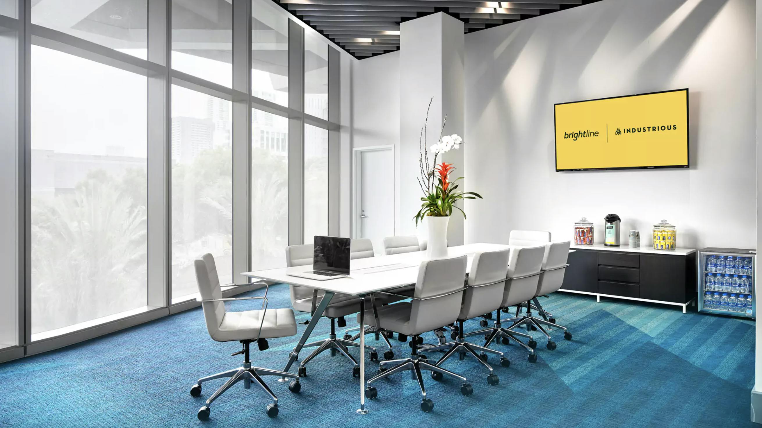 The fully amenitized station workspaces range from 210 to 652 square feet and can be adapted for individual work, team sessions or meetings.