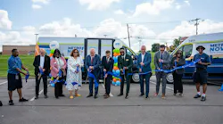 Cincinnati Metro officials celebrate the expansion of Metronow!