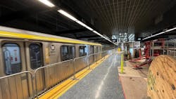 HR4000 test train arriving at Wilshire/La Brea station platform. HR4000 test train arriving at Wilshire/La Brea station platform.