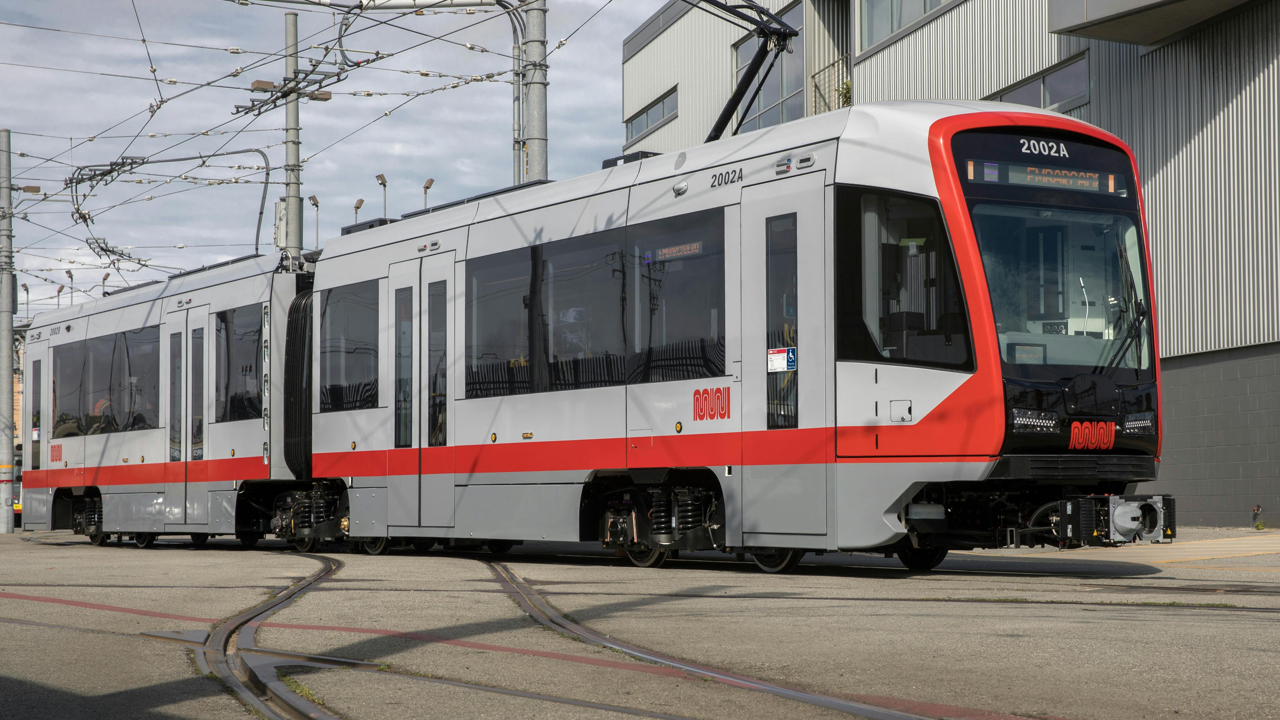 The image displays the Siemens S200 rail car.