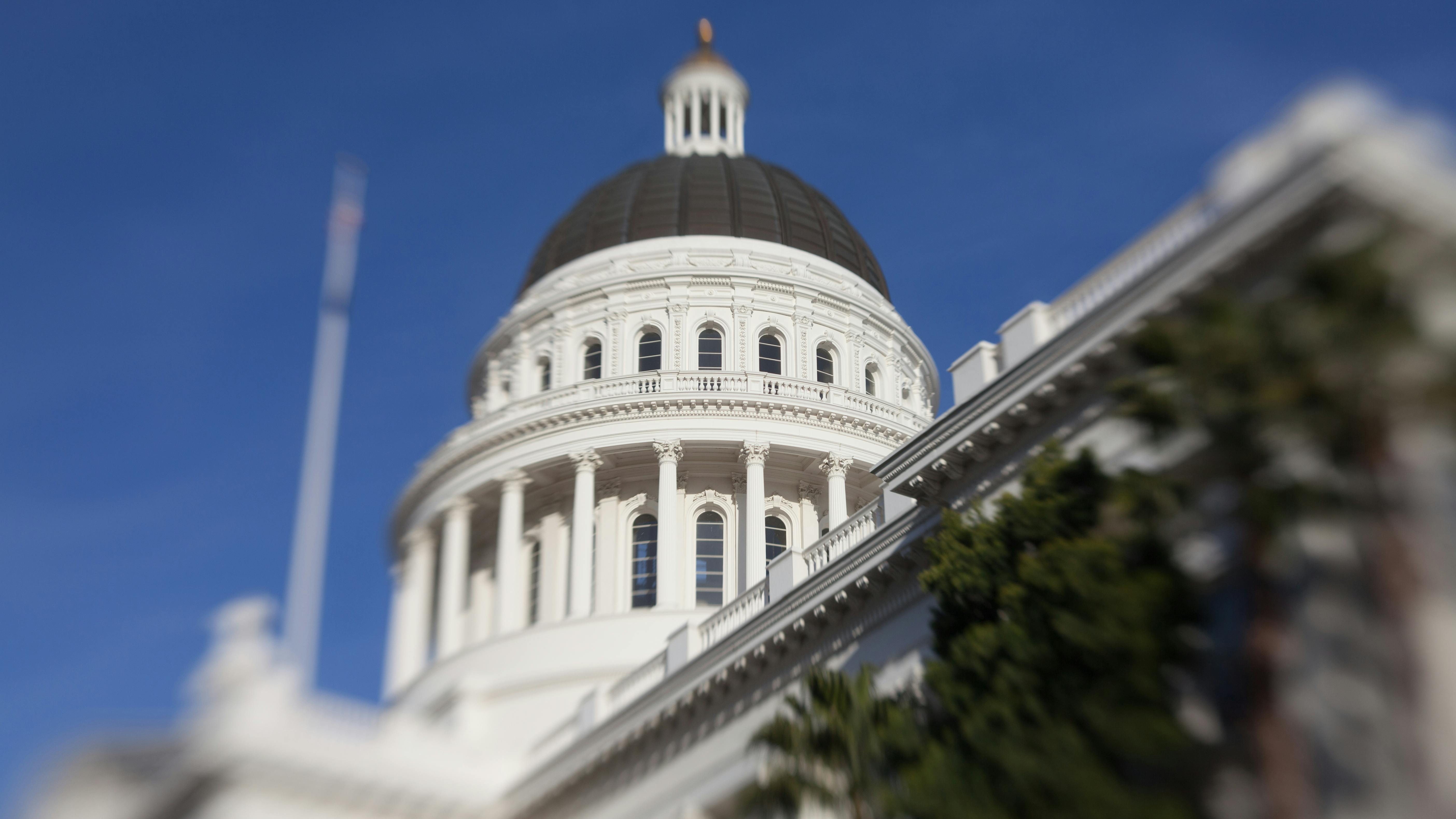 A framed shot of the California Capitol building.