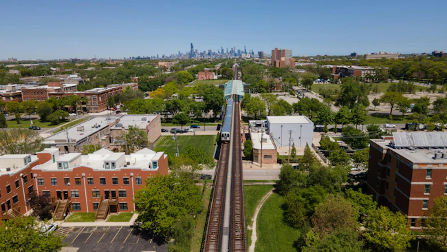 An aerial view of a train coming from downtown to the South Side