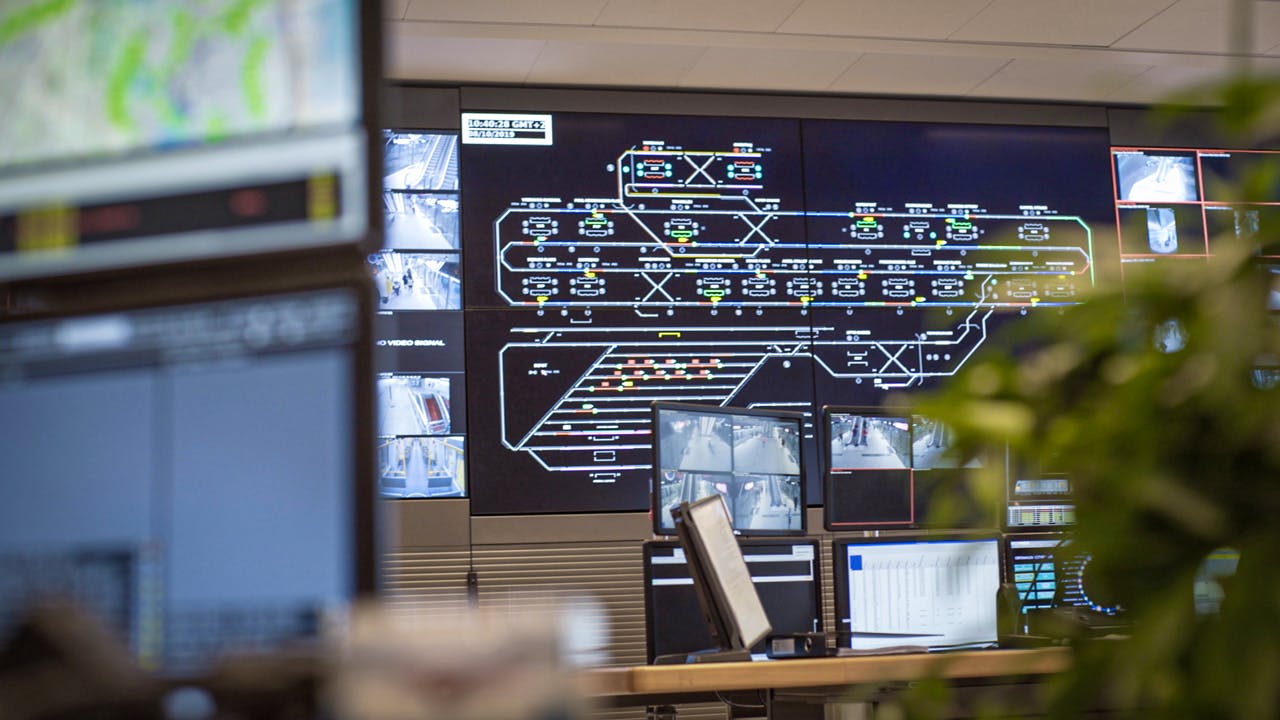 6a8f0bf7d8aacadf7ff0ca56 590236736400314 C Controlroom 001 Primaryimage